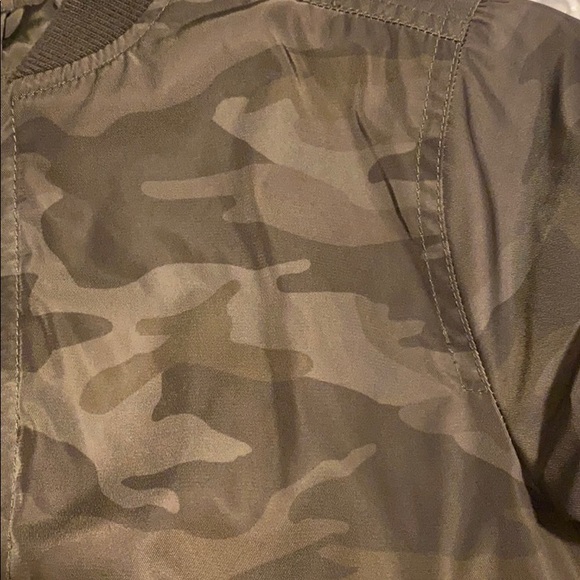 Top - Picture 3 of 6